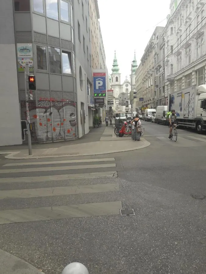 Ayuhuda City Home 0*, Vienna